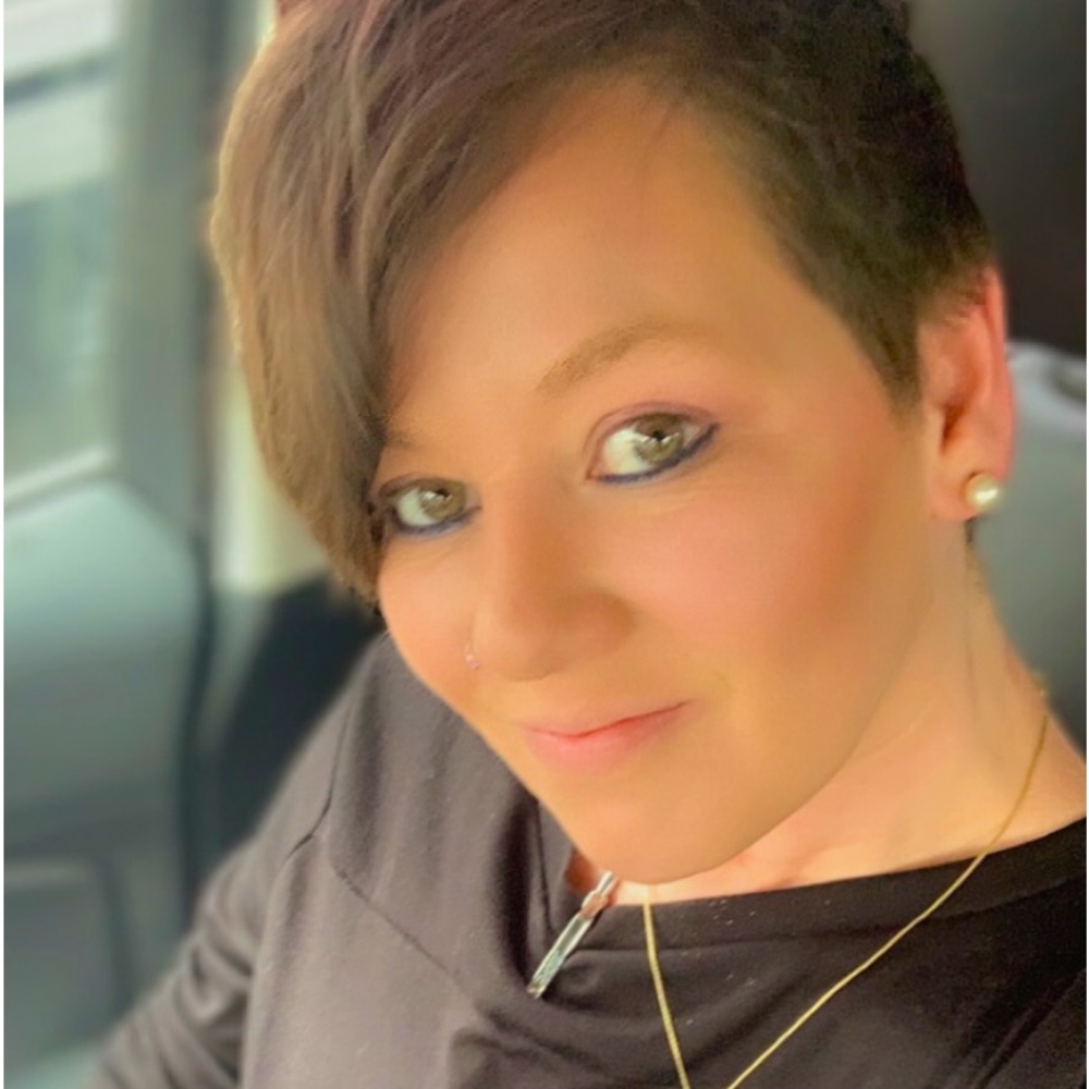 Meet your Posher, Stephanie